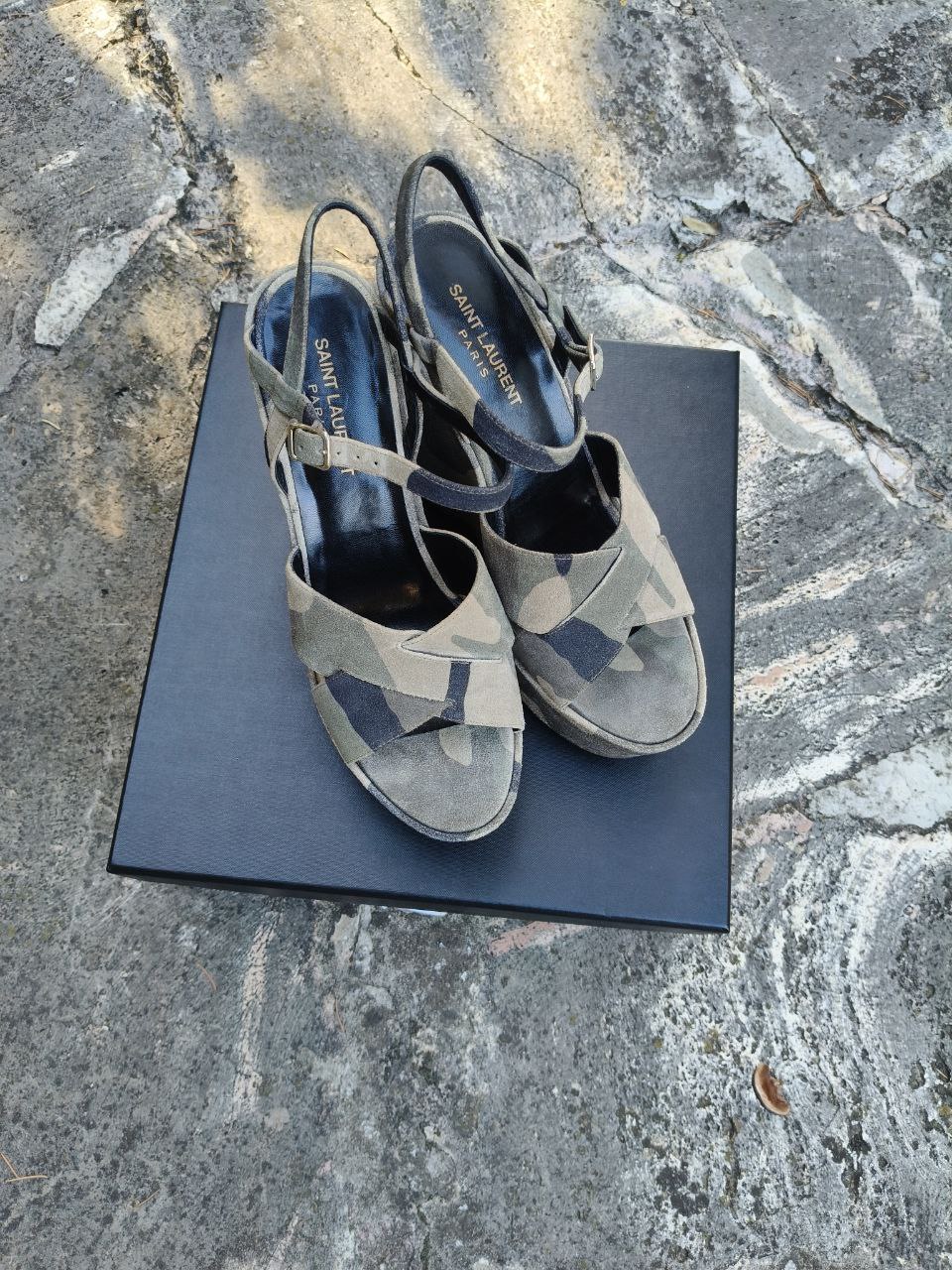 Saint Laurent sandalo platform con zeppa camouflage – n. 39