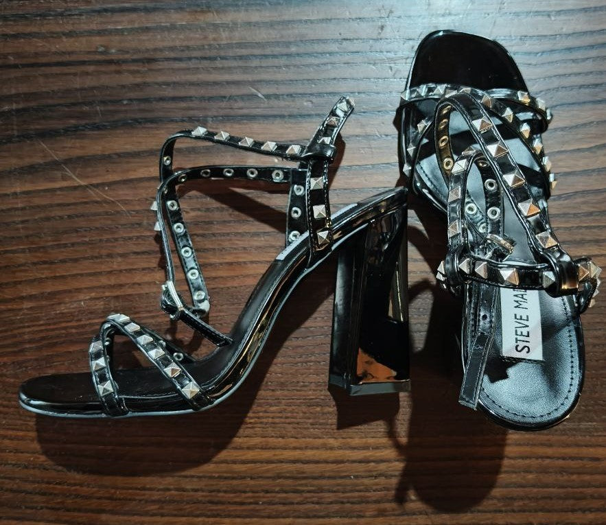 Steve Madden sandali Stazie Black Patent con borchie e tacco 10 cm n.37