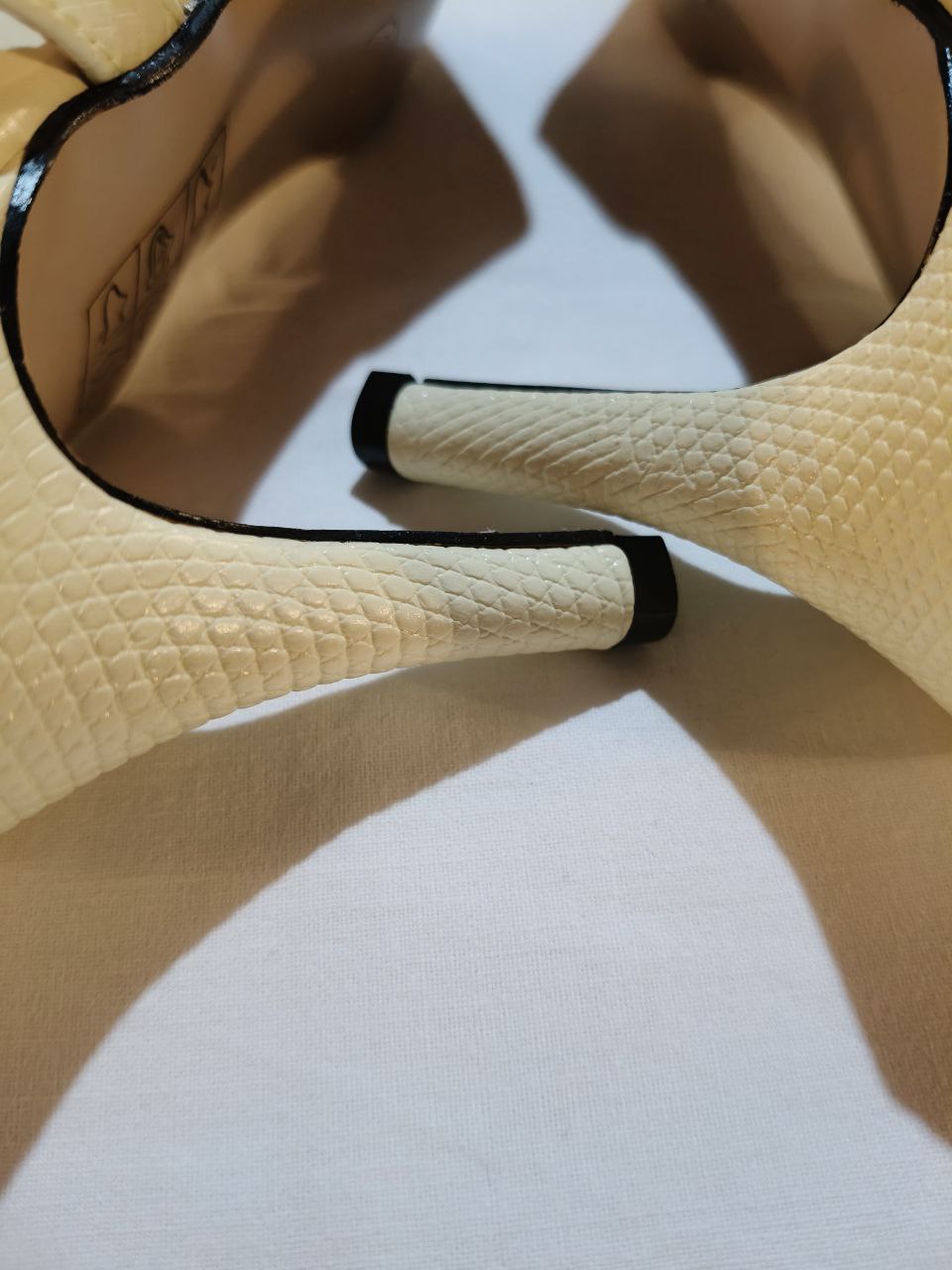 Slingback Miriade Isola Bella in vera pelle vaniglia tacco 6 cm n.37