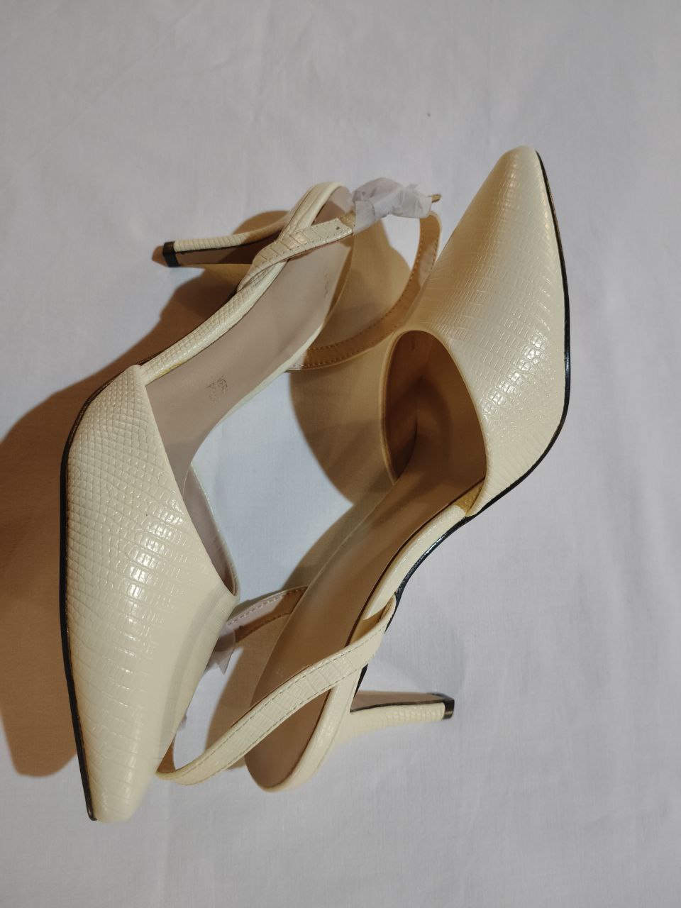 Slingback Miriade Isola Bella in vera pelle vaniglia tacco 6 cm n.37