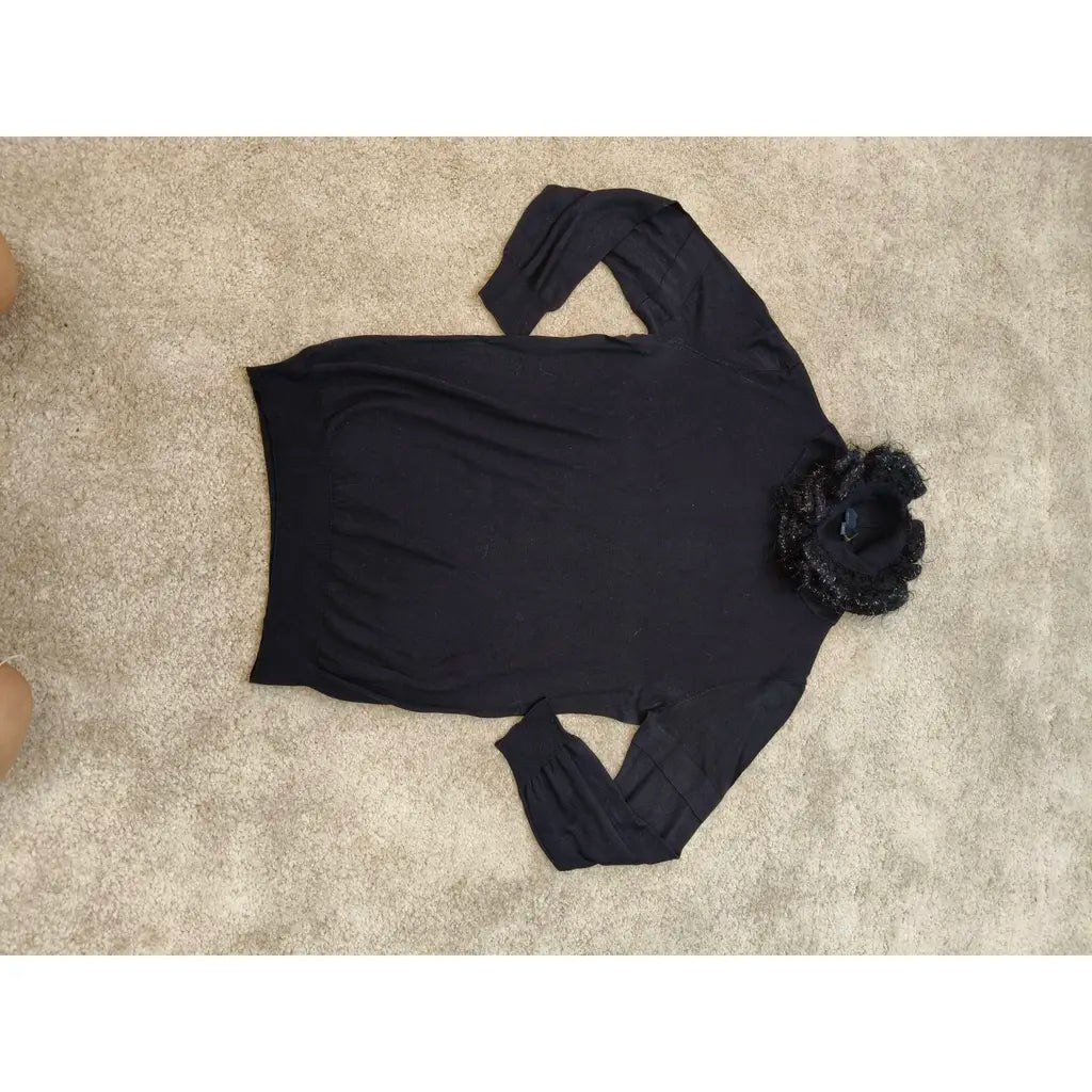 Maglione Fendi in seta nero con collo alto ricamato