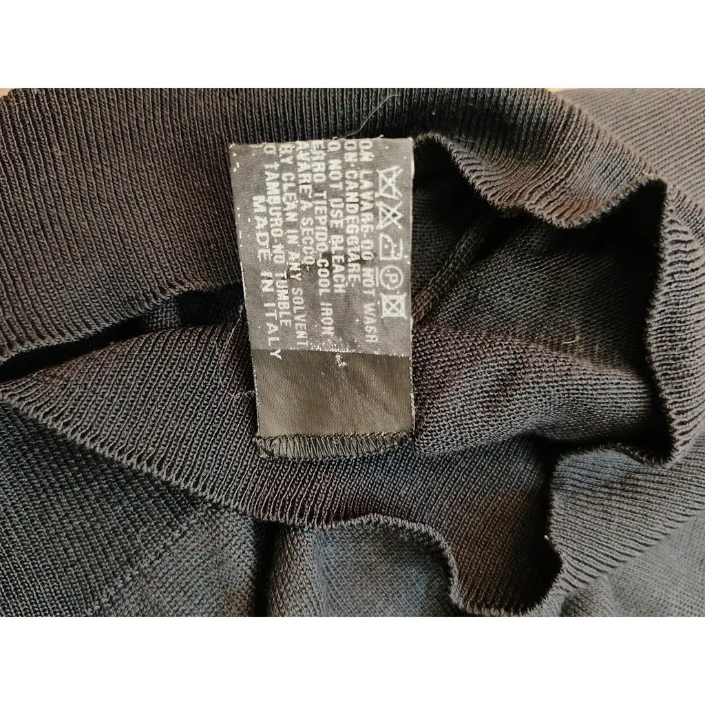 Maglione Fendi in seta nero con collo alto ricamato