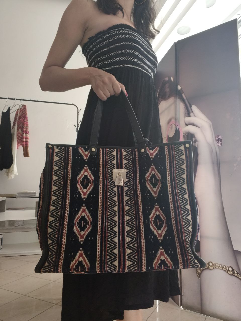 Borsa da viaggio V73 in tessuto con manici in ecopelle e tasche interne