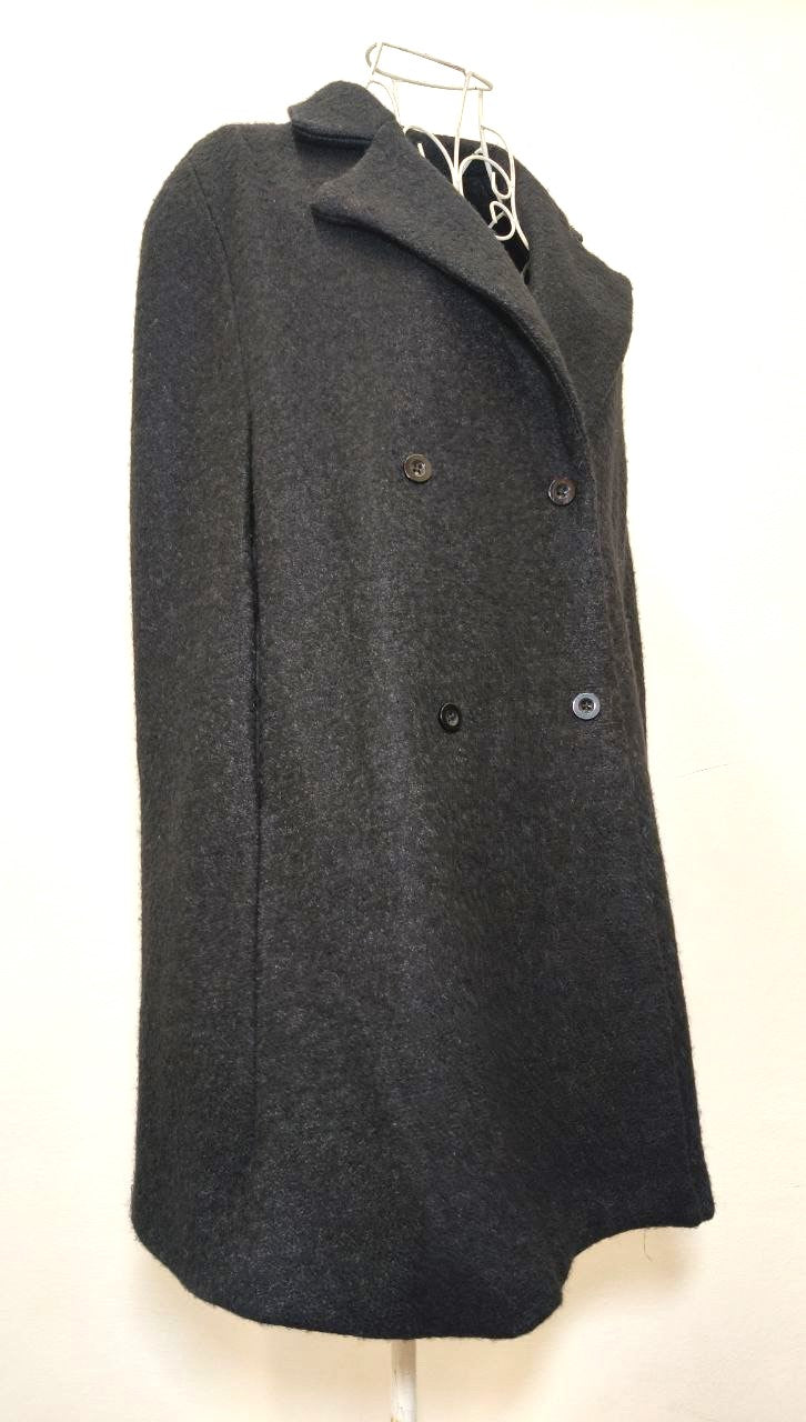 Cappa nera con apertura manica e chiusura gancetti Taglia S