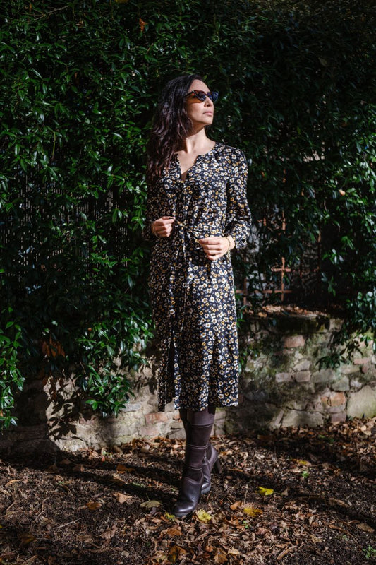 Vestito midi floreale nero con cintura removibile e bottoni frontali – Taglia M
