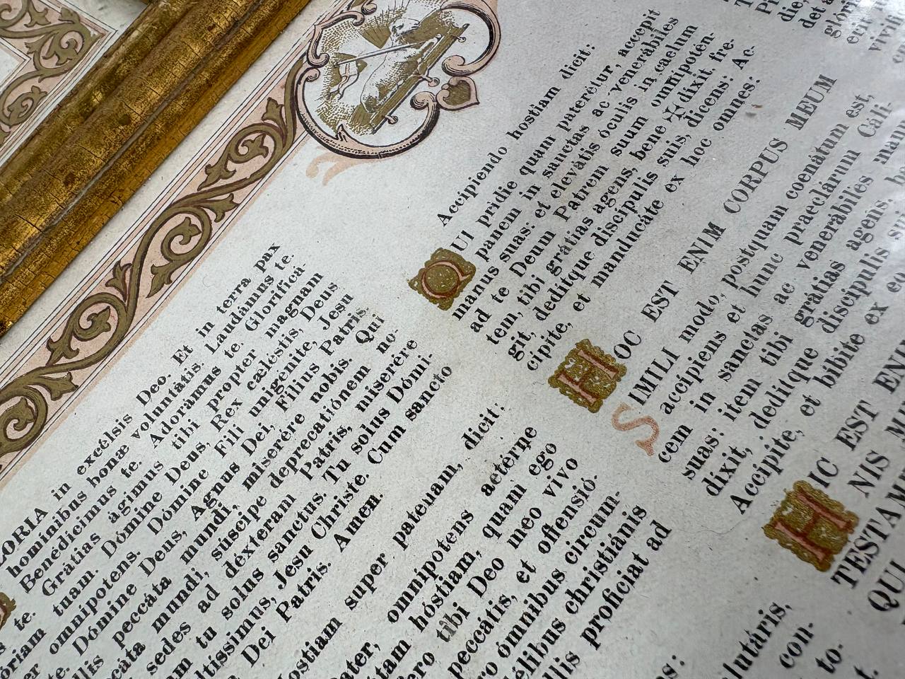 Set 3 Cartigli Liturgici da Altare in Latino – Cornici in Legno Dorato – Rito Tridentino Antico