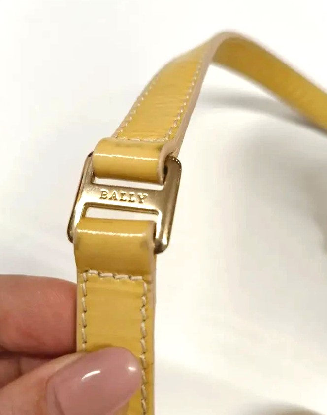 Borsa a mano Bally vintage rigida in pelle gialla con tracolla e chiusura sfera